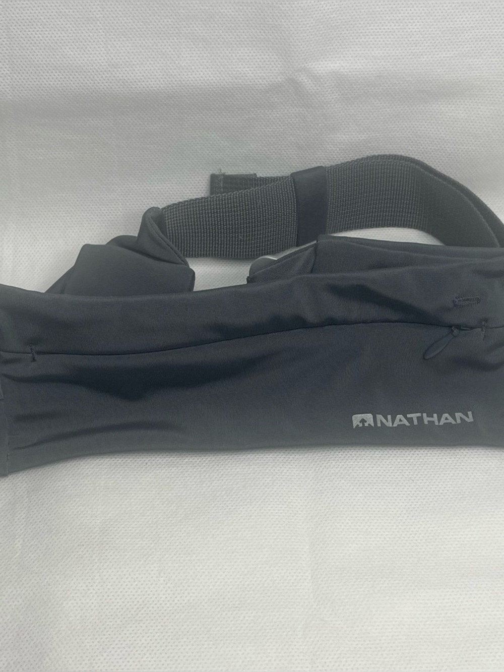 Nathan Zipster Running Belt Coal Gray Pockets Storage Adjustable Hook Pack Bag